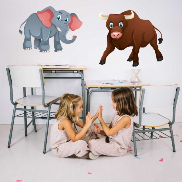 Elefante-y-bufalo--en-pared-de-comedor Animales salvajes conjunto